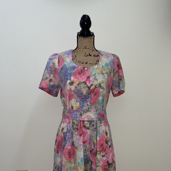 Vintage 80s Floral Midi Dress - Picture 3 of 14